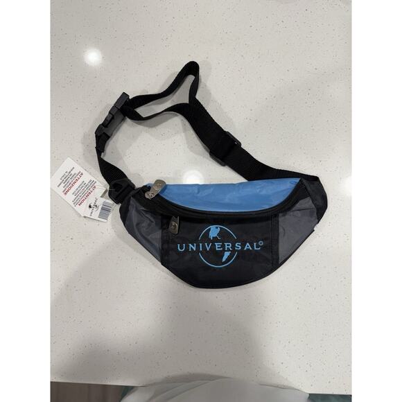 Universal‎ Studios Fanny Pack NWT - Picture 1 of 2
